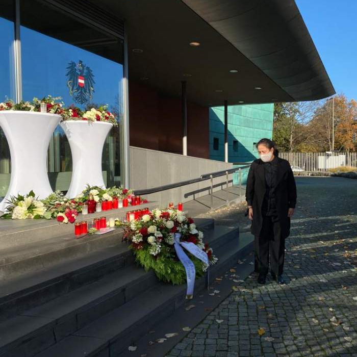 Kranzniederlegung an der Östereichischen Botschaft 5.11.2020